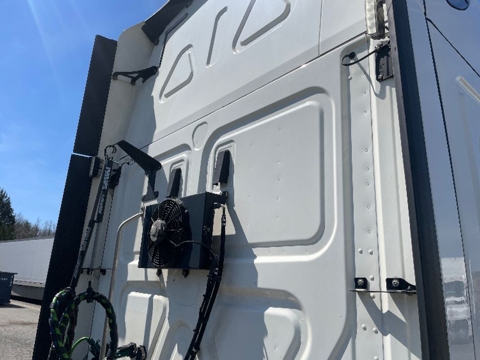 Sleeper Tractor-Heavy Duty Tractors-Freightliner-2020-Cascadia 12564ST-Greensboro-NC-444,821\n\t\tmiles-$ 55,500 - Image 22