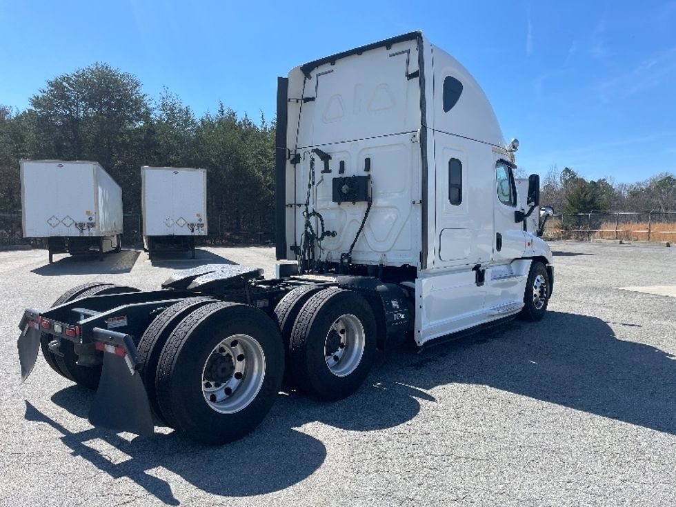 Sleeper Tractor-Heavy Duty Tractors-Freightliner-2020-Cascadia 12564ST-Greensboro-NC-444,821\n\t\tmiles-$ 55,500 - Image 7