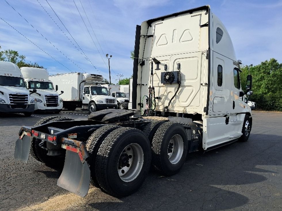 Sleeper Tractor-Heavy Duty Tractors-Freightliner-2020-Cascadia 12564ST-Greensboro-NC-446,176\n\t\tmiles-$ 55,000 - Image 7