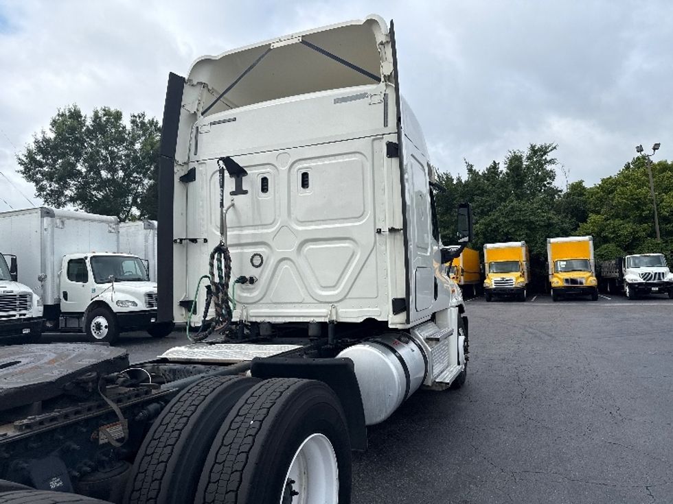 Sleeper Tractor-Heavy Duty Tractors-Freightliner-2020-Cascadia 12564ST-Greensboro-NC-469,764\n\t\tmiles-$ 59,000 - Image 23