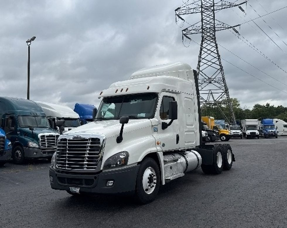 Sleeper Tractor-Heavy Duty Tractors-Freightliner-2020-Cascadia 12564ST-Greensboro-NC-469,764\n\t\tmiles-$ 59,000 - Image 3