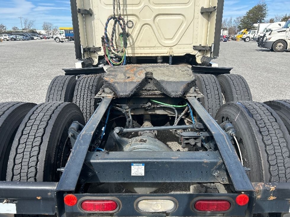 Sleeper Tractor-Heavy Duty Tractors-Freightliner-2020-Cascadia 12564ST-Greensboro-NC-644,209\n\t\tmiles-$ 39,250 - Image 6