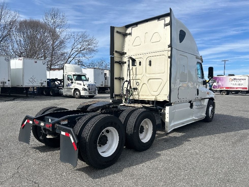 Sleeper Tractor-Heavy Duty Tractors-Freightliner-2020-Cascadia 12564ST-Greensboro-NC-644,209\n\t\tmiles-$ 39,250 - Image 7