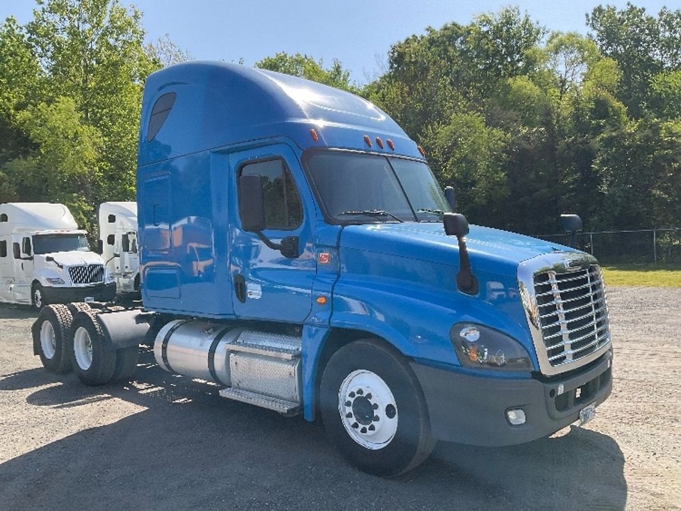 Sleeper Tractor-Heavy Duty Tractors-Freightliner-2020-Cascadia 12564ST-Indian Trail-NC-564,965\n\t\tmiles-$ 48,750 - Image 1