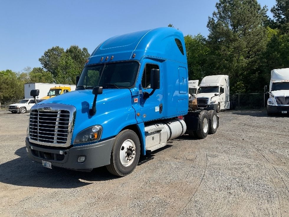 Sleeper Tractor-Heavy Duty Tractors-Freightliner-2020-Cascadia 12564ST-Indian Trail-NC-564,965\n\t\tmiles-$ 48,750 - Image 3