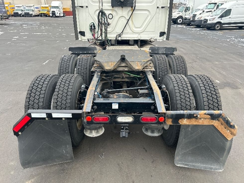Sleeper Tractor-Heavy Duty Tractors-Freightliner-2020-Cascadia 12564ST-Indianapolis-IN-142,136\n\t\tmiles-$ 68,250 - Image 6