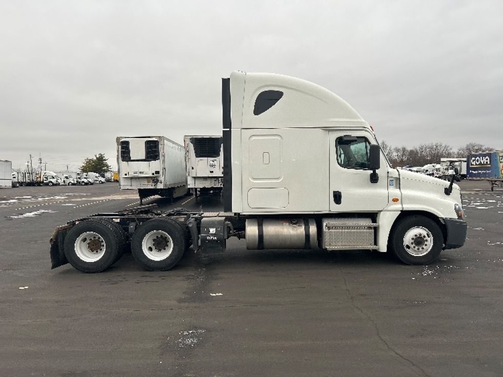 Sleeper Tractor-Heavy Duty Tractors-Freightliner-2020-Cascadia 12564ST-Indianapolis-IN-142,136\n\t\tmiles-$ 68,250 - Image 8