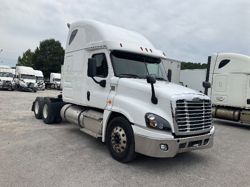 Sleeper Tractor-Heavy Duty Tractors-Freightliner-2020-Cascadia 12564ST-Jackson-TN-456,178\n\t\tmiles-$ 58,750 - Image 1