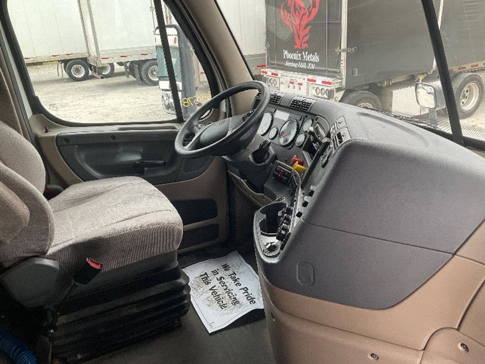 Sleeper Tractor-Heavy Duty Tractors-Freightliner-2020-Cascadia 12564ST-Jackson-TN-456,178\n\t\tmiles-$ 58,750 - Image 15