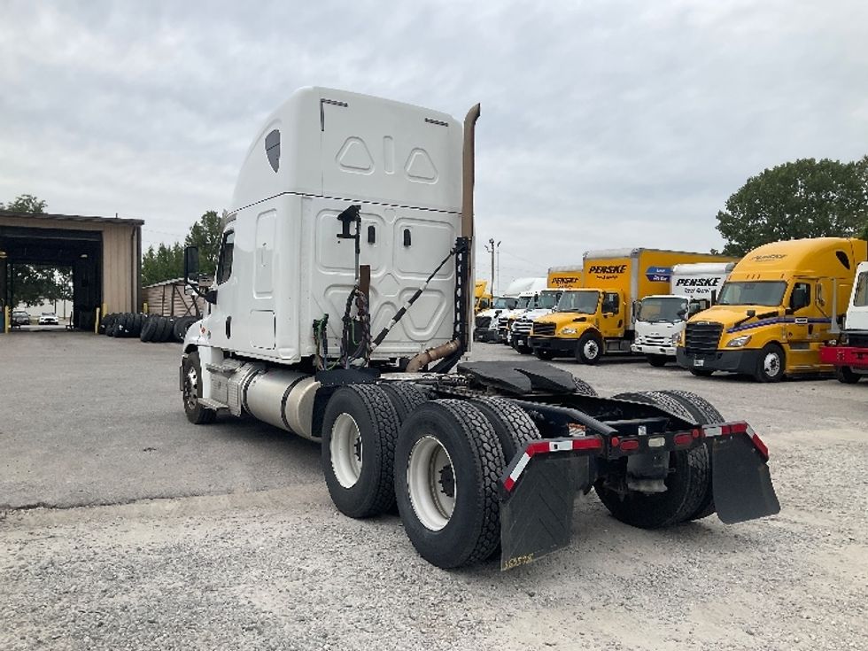 Sleeper Tractor-Heavy Duty Tractors-Freightliner-2020-Cascadia 12564ST-Jackson-TN-456,178\n\t\tmiles-$ 58,750 - Image 5