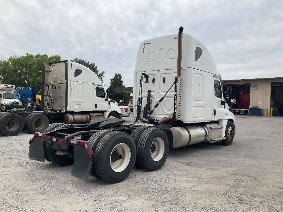 Sleeper Tractor-Heavy Duty Tractors-Freightliner-2020-Cascadia 12564ST-Jackson-TN-456,178\n\t\tmiles-$ 58,750 - Image 7