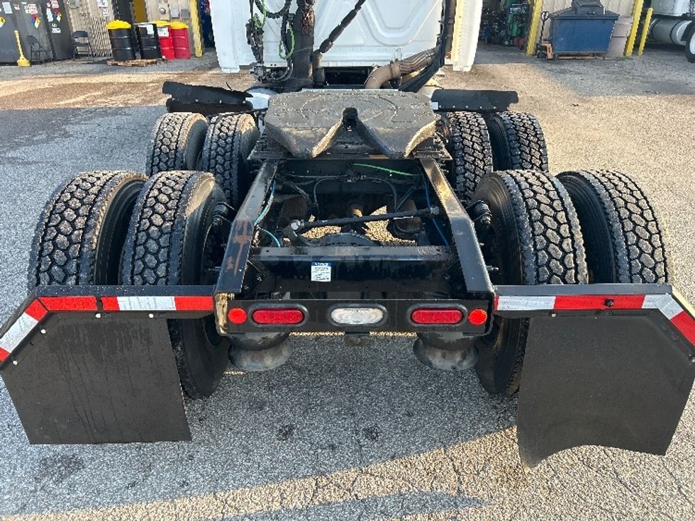 Sleeper Tractor-Heavy Duty Tractors-Freightliner-2020-Cascadia 12564ST-Jackson-TN-632,374\n\t\tmiles-$ 45,000 - Image 6