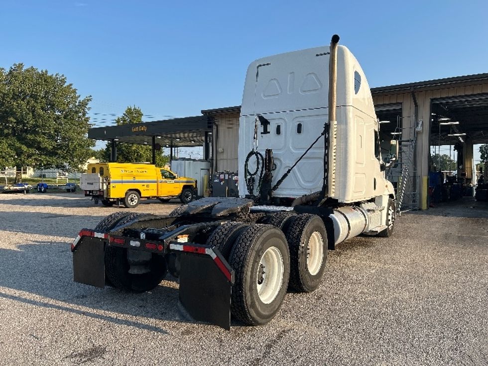 Sleeper Tractor-Heavy Duty Tractors-Freightliner-2020-Cascadia 12564ST-Jackson-TN-632,374\n\t\tmiles-$ 45,000 - Image 7