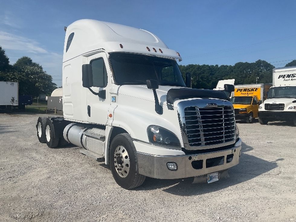 Sleeper Tractor-Heavy Duty Tractors-Freightliner-2020-Cascadia 12564ST-Jackson-TN-678,072\n\t\tmiles-$ 42,250 - Image 1