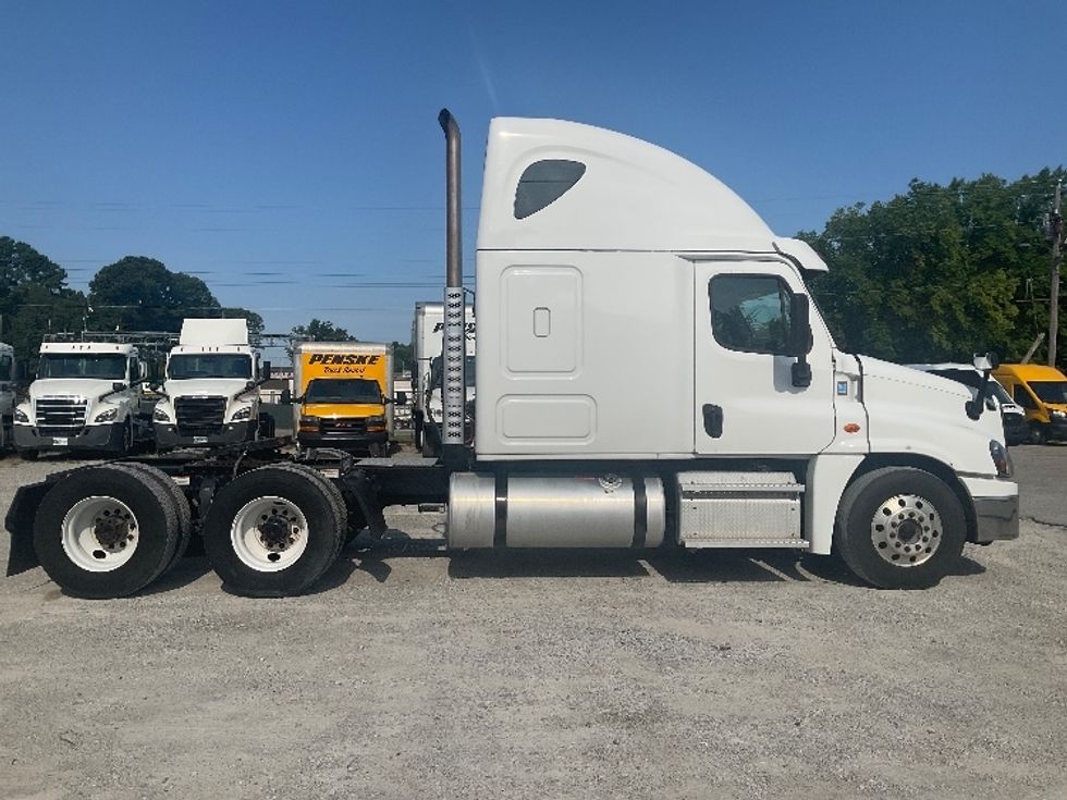 Sleeper Tractor-Heavy Duty Tractors-Freightliner-2020-Cascadia 12564ST-Jackson-TN-678,072\n\t\tmiles-$ 42,250 - Image 8