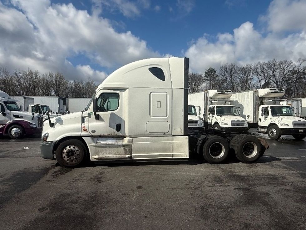 Sleeper Tractor-Heavy Duty Tractors-Freightliner-2020-Cascadia 12564ST-Jessup-MD-263,415\n\t\tmiles-$ 63,750 - Image 4