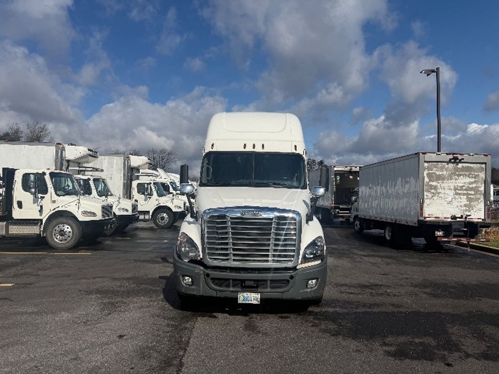 Sleeper Tractor-Heavy Duty Tractors-Freightliner-2020-Cascadia 12564ST-Jessup-MD-420,678\n\t\tmiles-$ 57,250 - Image 2