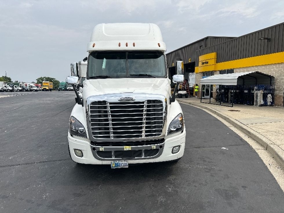 Sleeper Tractor-Heavy Duty Tractors-Freightliner-2020-Cascadia 12564ST-Jessup-MD-439,694\n\t\tmiles-$ 62,000 - Image 2