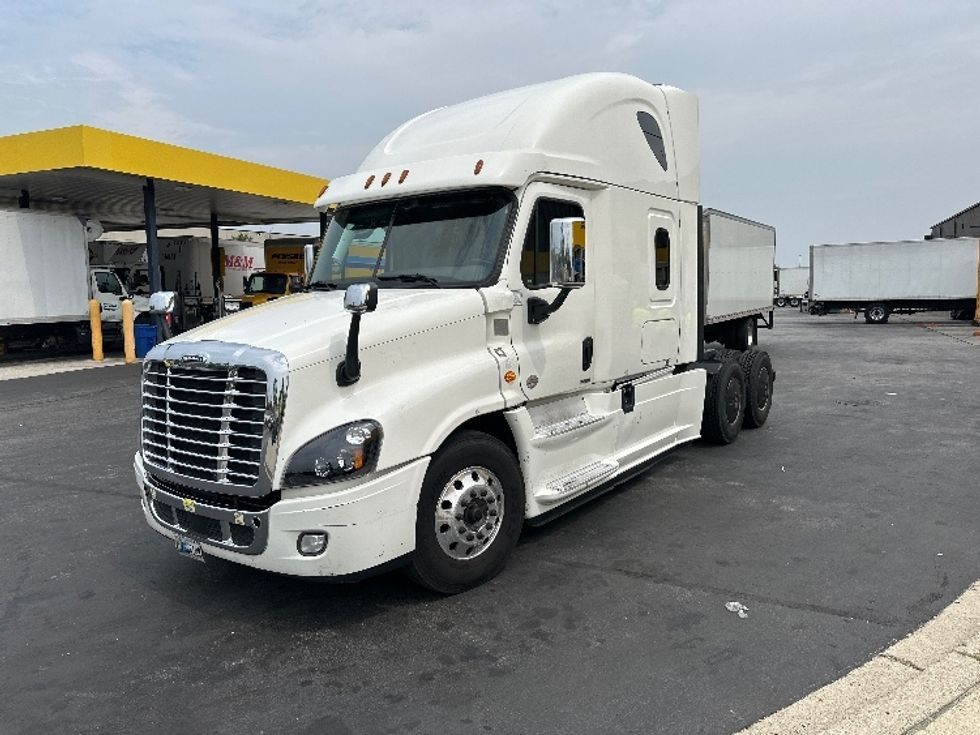 Sleeper Tractor-Heavy Duty Tractors-Freightliner-2020-Cascadia 12564ST-Jessup-MD-439,694\n\t\tmiles-$ 62,000 - Image 3