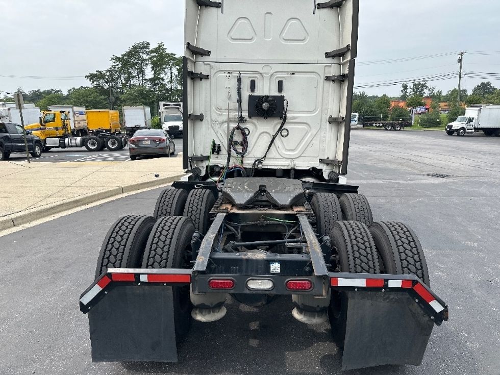 Sleeper Tractor-Heavy Duty Tractors-Freightliner-2020-Cascadia 12564ST-Jessup-MD-439,694\n\t\tmiles-$ 62,000 - Image 6