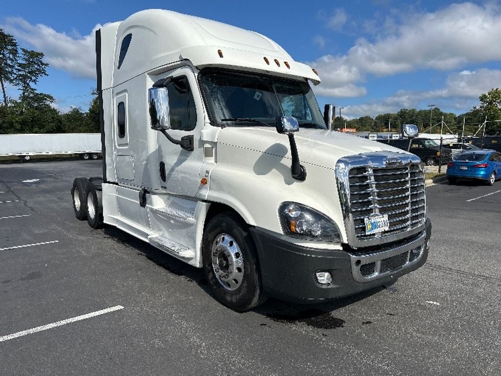 Sleeper Tractor-Heavy Duty Tractors-Freightliner-2020-Cascadia 12564ST-Jessup-MD-450,195\n\t\tmiles-$ 61,250 - Image 1