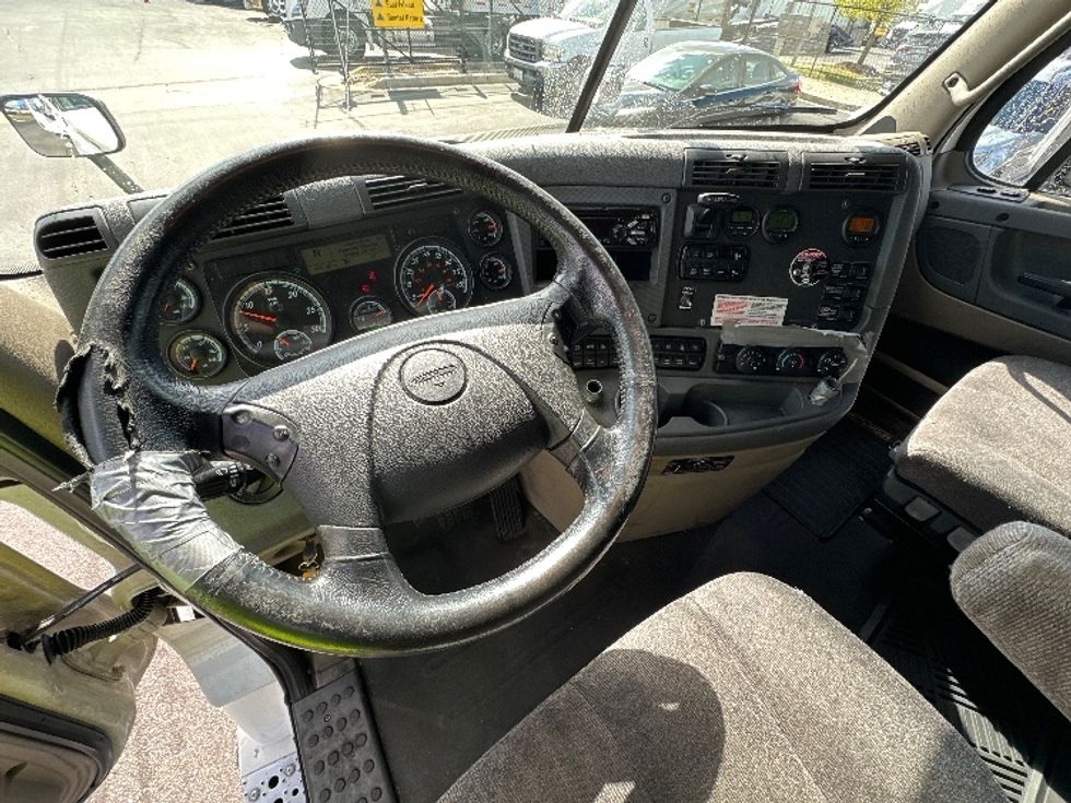 Sleeper Tractor-Heavy Duty Tractors-Freightliner-2020-Cascadia 12564ST-Jessup-MD-450,195\n\t\tmiles-$ 61,250 - Image 10