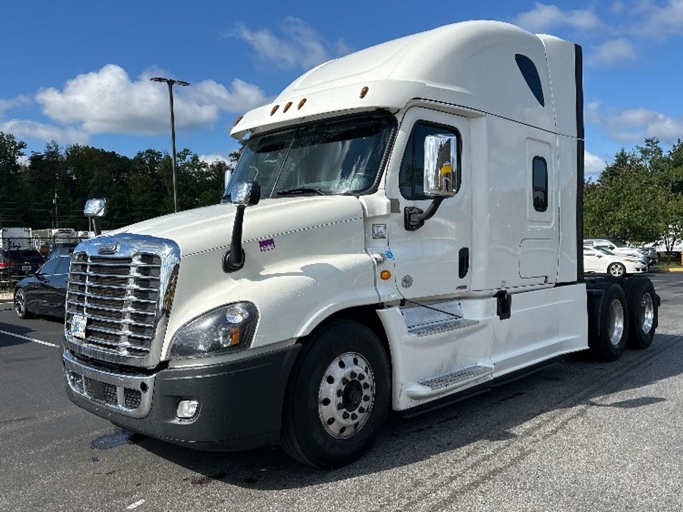 Sleeper Tractor-Heavy Duty Tractors-Freightliner-2020-Cascadia 12564ST-Jessup-MD-450,195\n\t\tmiles-$ 61,250 - Image 3
