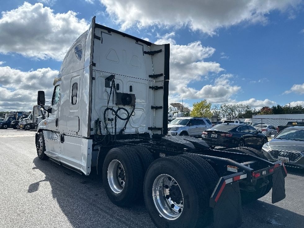 Sleeper Tractor-Heavy Duty Tractors-Freightliner-2020-Cascadia 12564ST-Jessup-MD-450,195\n\t\tmiles-$ 61,250 - Image 5