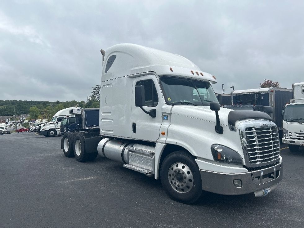Sleeper Tractor-Heavy Duty Tractors-Freightliner-2020-Cascadia 12564ST-Jessup-MD-647,495\n\t\tmiles-$ 42,250 - Image 1