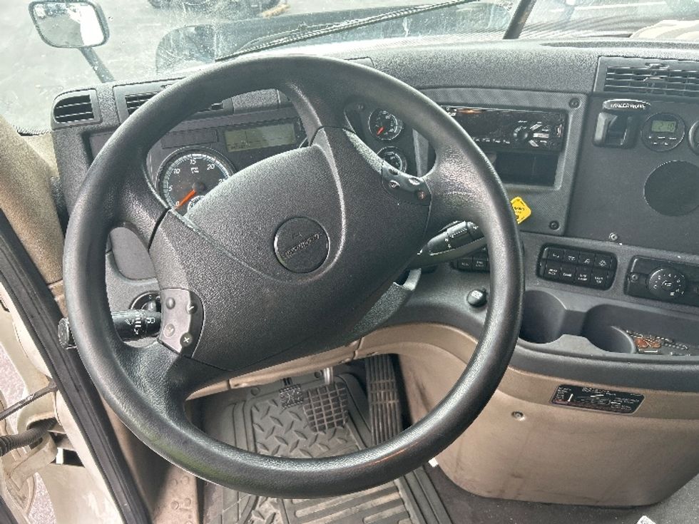 Sleeper Tractor-Heavy Duty Tractors-Freightliner-2020-Cascadia 12564ST-Jessup-MD-647,495\n\t\tmiles-$ 42,250 - Image 11