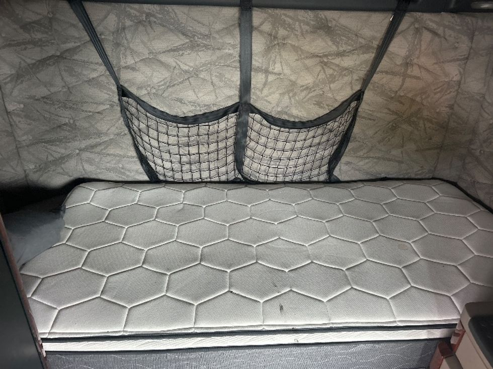 Sleeper Tractor-Heavy Duty Tractors-Freightliner-2020-Cascadia 12564ST-Jessup-MD-647,495\n\t\tmiles-$ 42,250 - Image 16