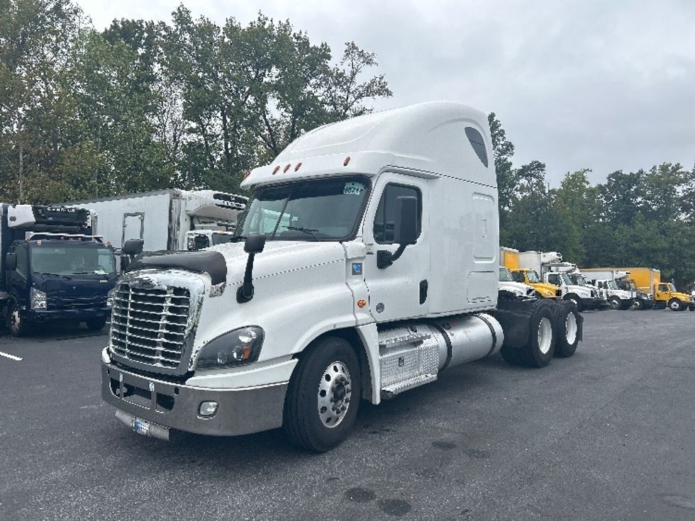 Sleeper Tractor-Heavy Duty Tractors-Freightliner-2020-Cascadia 12564ST-Jessup-MD-647,495\n\t\tmiles-$ 42,250 - Image 3