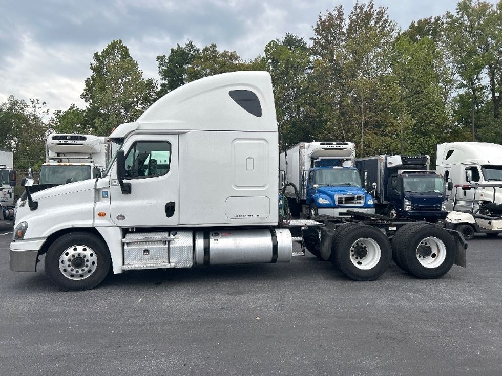 Sleeper Tractor-Heavy Duty Tractors-Freightliner-2020-Cascadia 12564ST-Jessup-MD-647,495\n\t\tmiles-$ 42,250 - Image 4