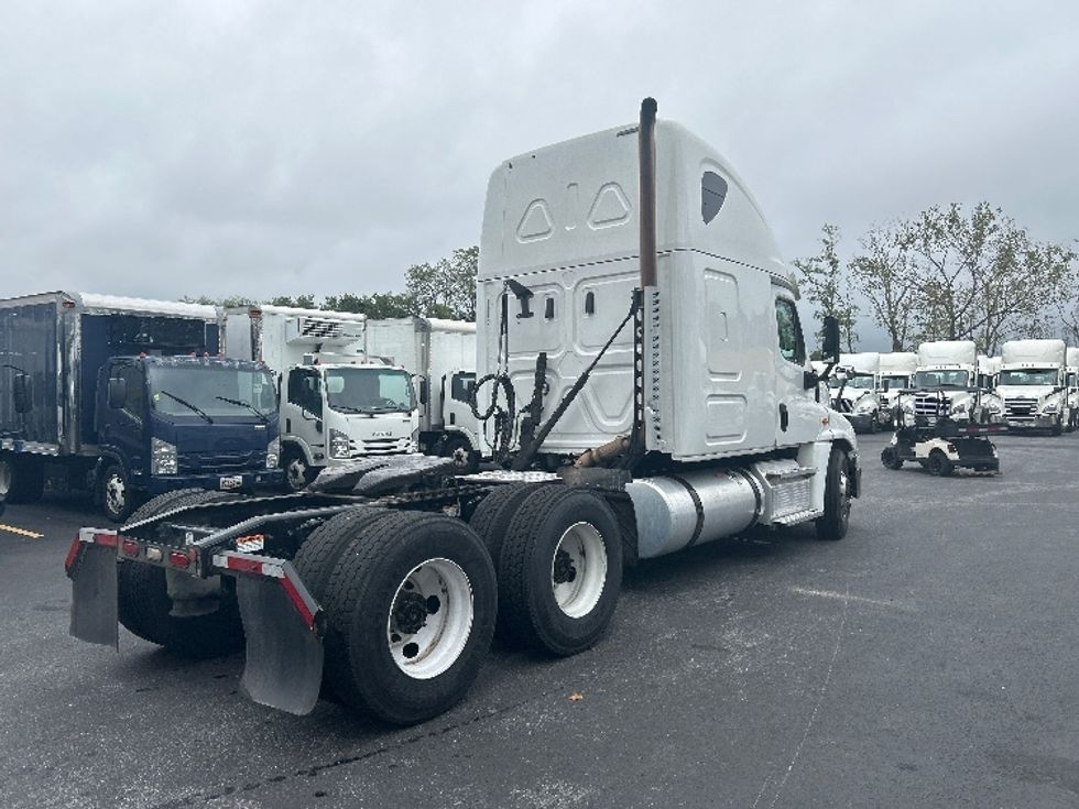 Sleeper Tractor-Heavy Duty Tractors-Freightliner-2020-Cascadia 12564ST-Jessup-MD-647,495\n\t\tmiles-$ 42,250 - Image 7