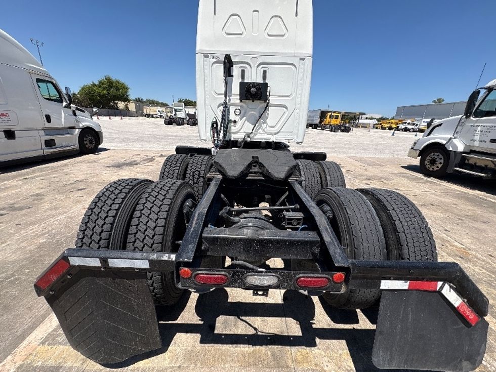 Sleeper Tractor-Heavy Duty Tractors-Freightliner-2020-Cascadia 12564ST-Katy-TX-287,788\n\t\tmiles-$ 69,000 - Image 6
