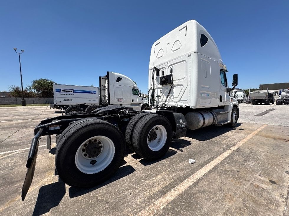 Sleeper Tractor-Heavy Duty Tractors-Freightliner-2020-Cascadia 12564ST-Katy-TX-287,788\n\t\tmiles-$ 69,000 - Image 7