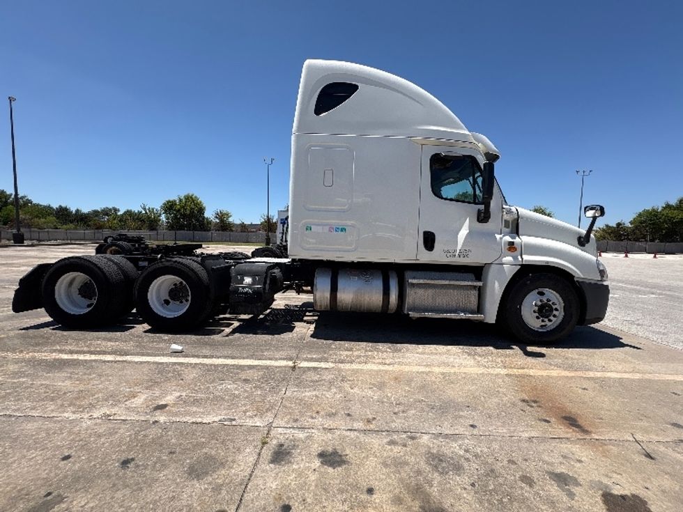 Sleeper Tractor-Heavy Duty Tractors-Freightliner-2020-Cascadia 12564ST-Katy-TX-287,788\n\t\tmiles-$ 69,000 - Image 8
