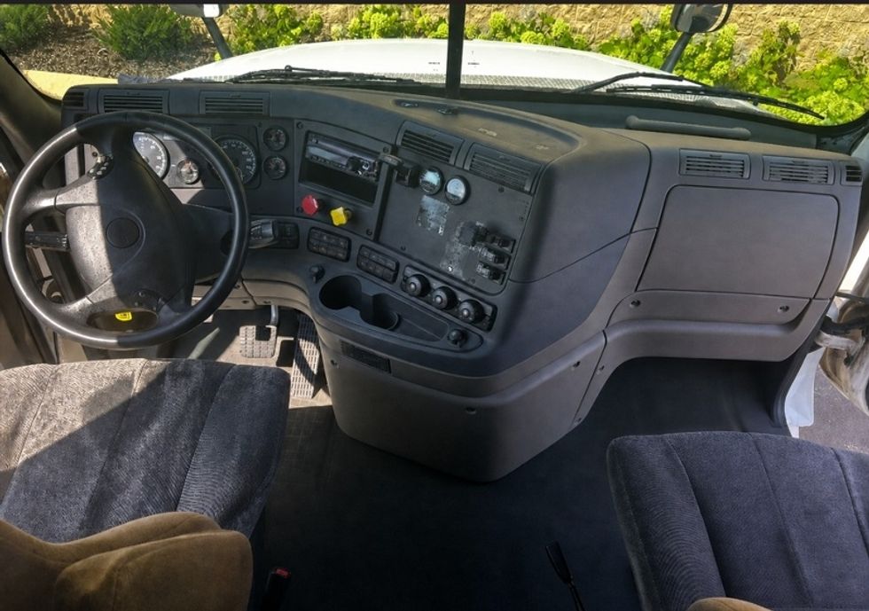 Sleeper Tractor-Heavy Duty Tractors-Freightliner-2020-Cascadia 12564ST-La Porte-IN-254,367\n\t\tmiles-$ 72,250 - Image 12