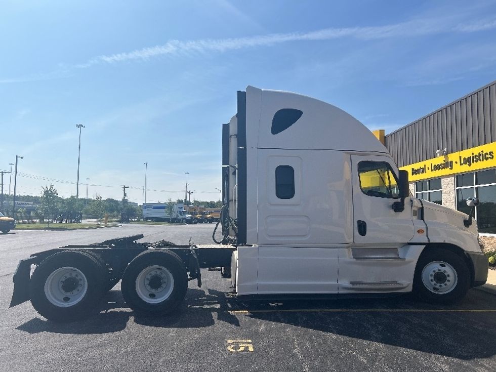 Sleeper Tractor-Heavy Duty Tractors-Freightliner-2020-Cascadia 12564ST-La Porte-IN-254,367\n\t\tmiles-$ 72,250 - Image 8