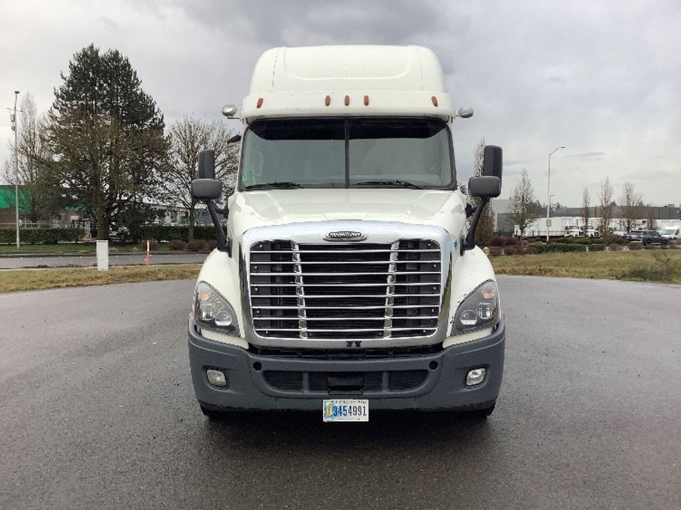 Sleeper Tractor-Heavy Duty Tractors-Freightliner-2020-Cascadia 12564ST-Lacey-WA-470,957\n\t\tmiles-$ 59,000 - Image 2