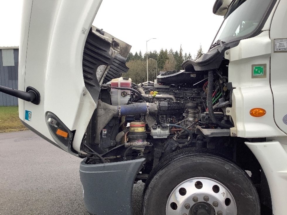 Sleeper Tractor-Heavy Duty Tractors-Freightliner-2020-Cascadia 12564ST-Lacey-WA-470,957\n\t\tmiles-$ 59,000 - Image 21