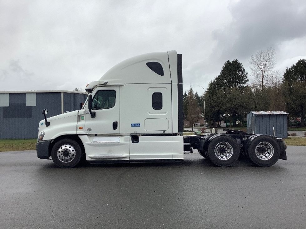 Sleeper Tractor-Heavy Duty Tractors-Freightliner-2020-Cascadia 12564ST-Lacey-WA-470,957\n\t\tmiles-$ 59,000 - Image 4