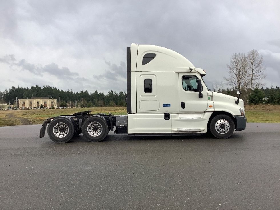 Sleeper Tractor-Heavy Duty Tractors-Freightliner-2020-Cascadia 12564ST-Lacey-WA-470,957\n\t\tmiles-$ 59,000 - Image 8