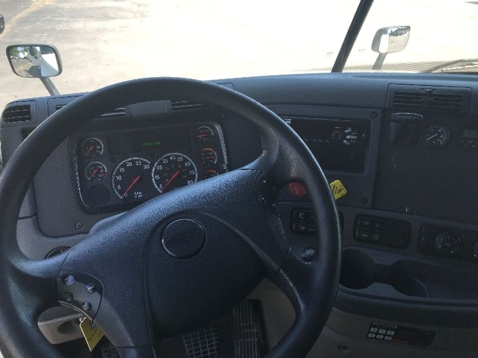 Sleeper Tractor-Heavy Duty Tractors-Freightliner-2020-Cascadia 12564ST-Ladson-SC-350,833\n\t\tmiles-$ 64,500 - Image 11