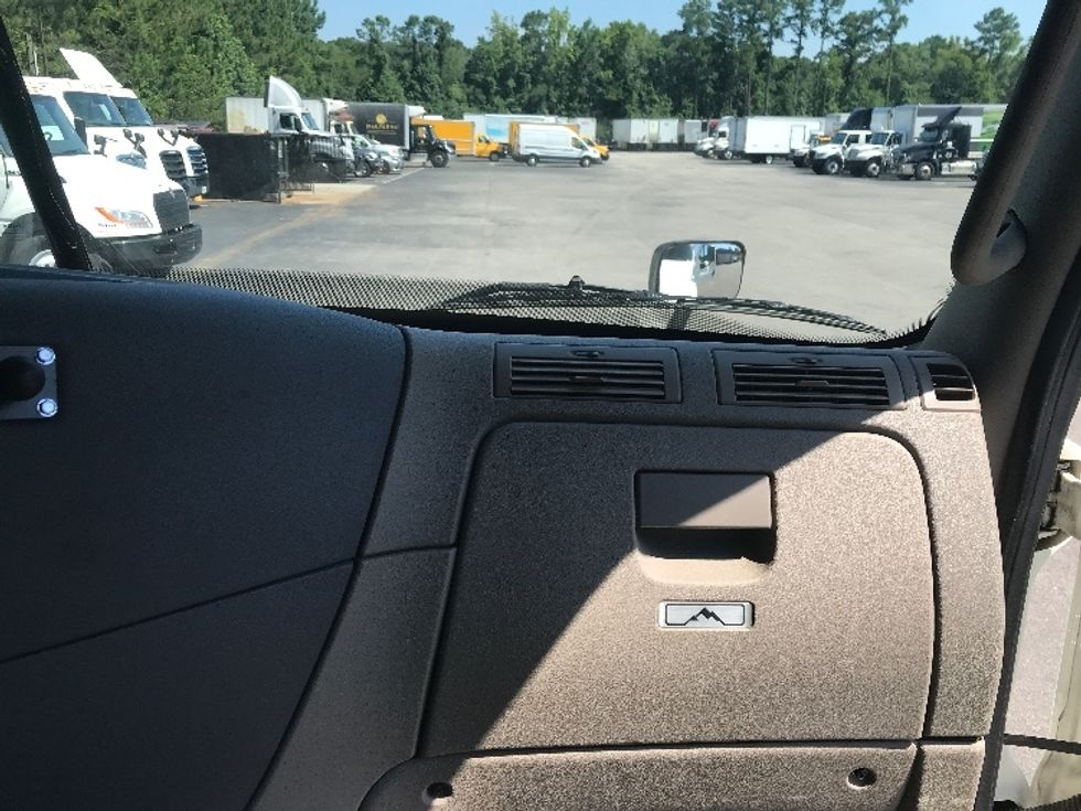 Sleeper Tractor-Heavy Duty Tractors-Freightliner-2020-Cascadia 12564ST-Ladson-SC-350,833\n\t\tmiles-$ 64,500 - Image 14