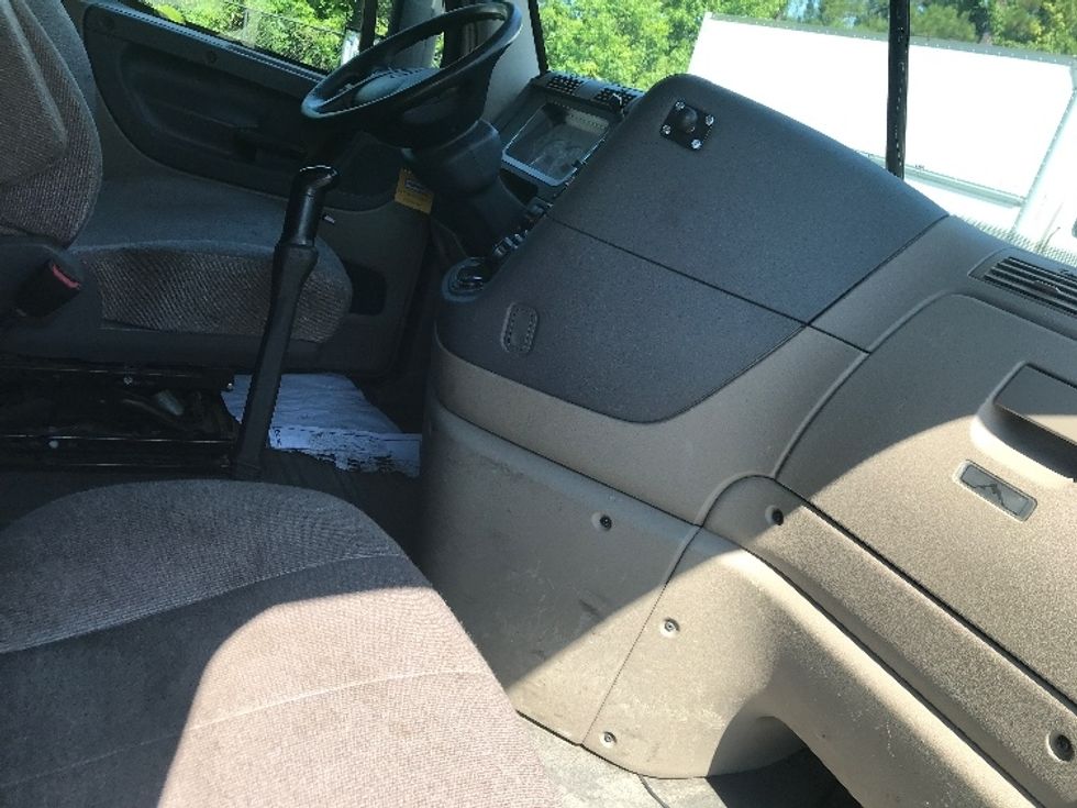 Sleeper Tractor-Heavy Duty Tractors-Freightliner-2020-Cascadia 12564ST-Ladson-SC-350,833\n\t\tmiles-$ 64,500 - Image 15