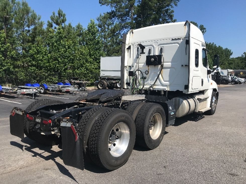 Sleeper Tractor-Heavy Duty Tractors-Freightliner-2020-Cascadia 12564ST-Ladson-SC-350,833\n\t\tmiles-$ 64,500 - Image 7