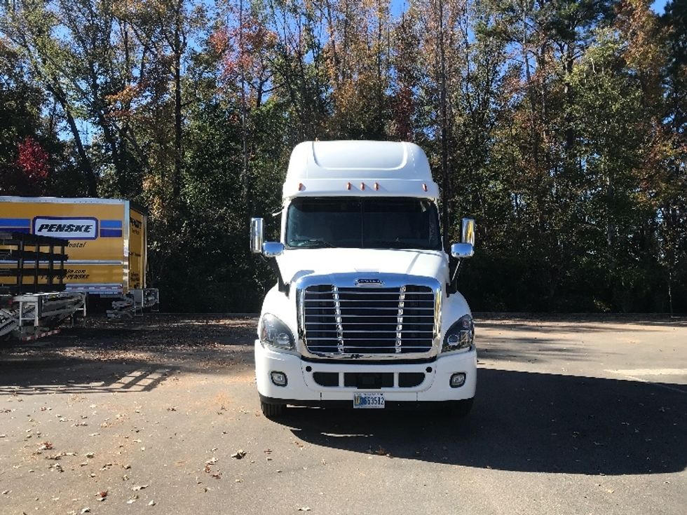 Sleeper Tractor-Heavy Duty Tractors-Freightliner-2020-Cascadia 12564ST-Ladson-SC-453,698\n\t\tmiles-$ 57,500 - Image 2