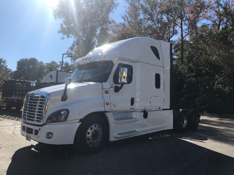 Sleeper Tractor-Heavy Duty Tractors-Freightliner-2020-Cascadia 12564ST-Ladson-SC-453,698\n\t\tmiles-$ 57,500 - Image 3
