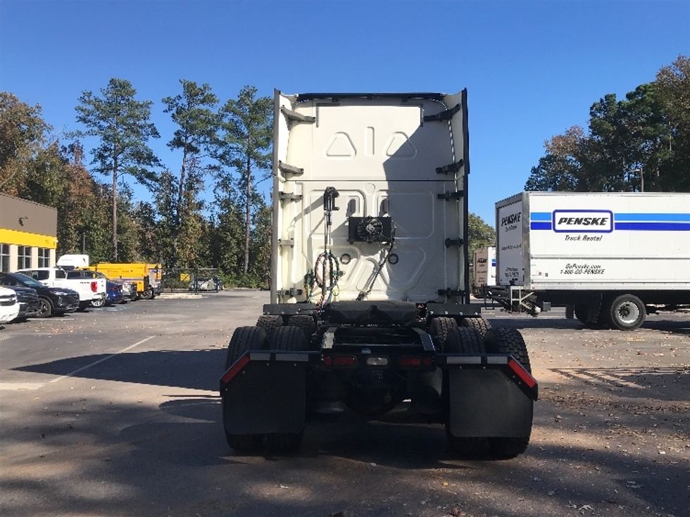 Sleeper Tractor-Heavy Duty Tractors-Freightliner-2020-Cascadia 12564ST-Ladson-SC-453,698\n\t\tmiles-$ 57,500 - Image 6
